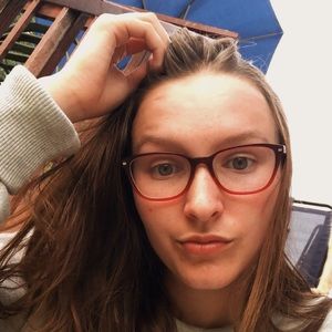 Meet your Posher, Camille